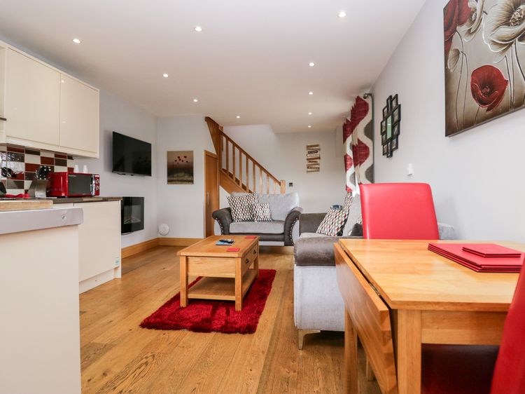 Daisy Cottage, listing photograph 8