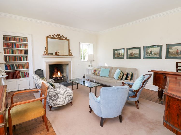 Flanders Hall, listing photograph 8