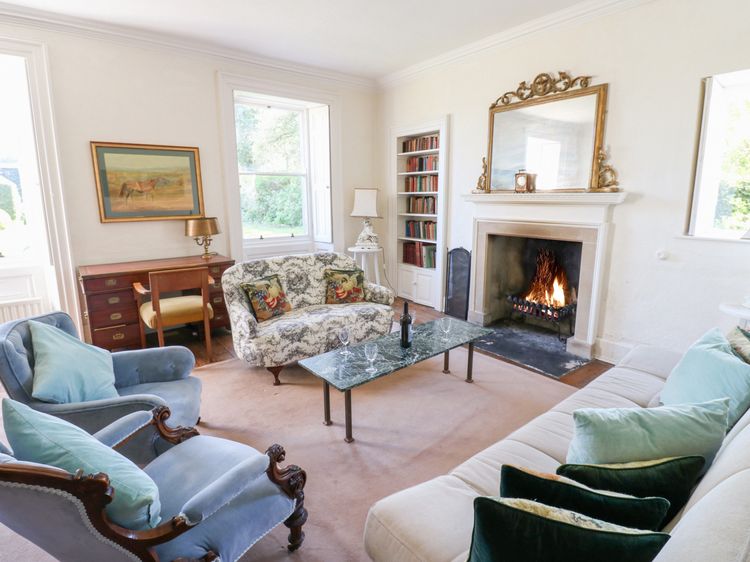 Flanders Hall, listing photograph 10