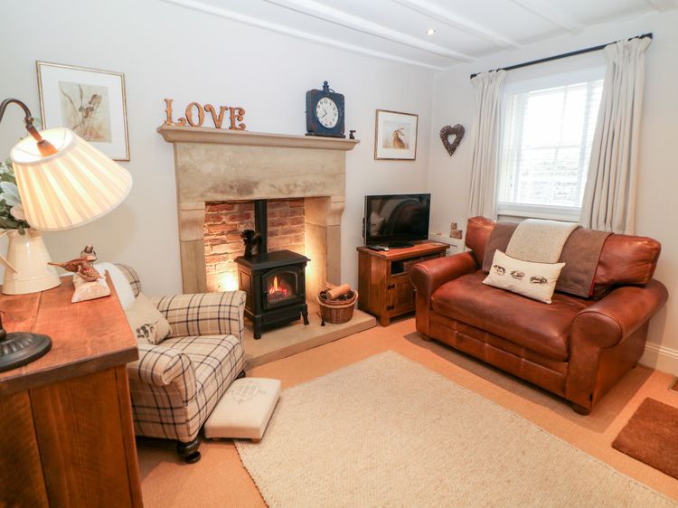 Mouse Cottage, listing photograph 3