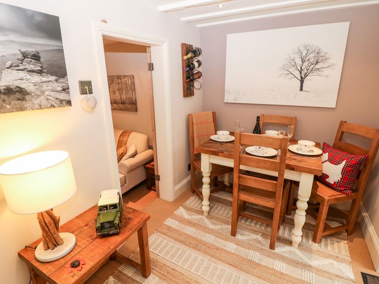 Mouse Cottage, listing photograph 4