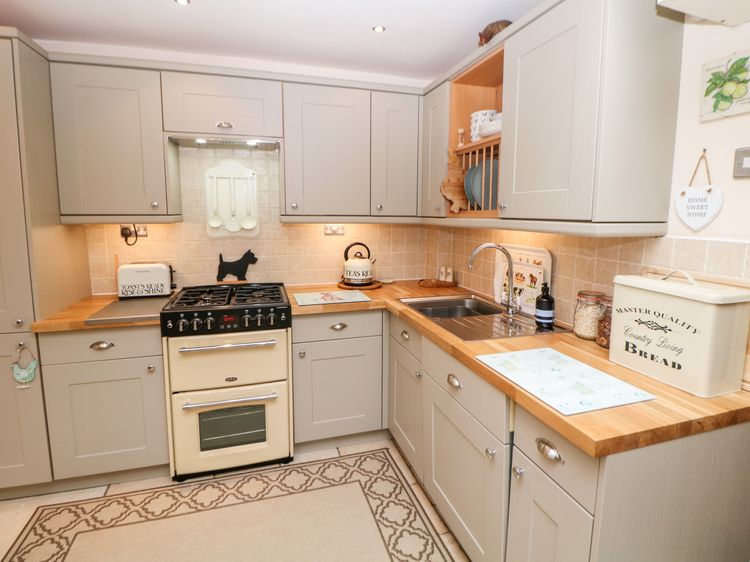 Mouse Cottage, listing photograph 10