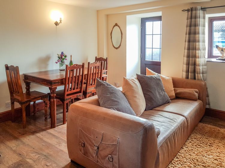Rambler's Cottage, listing photograph 3