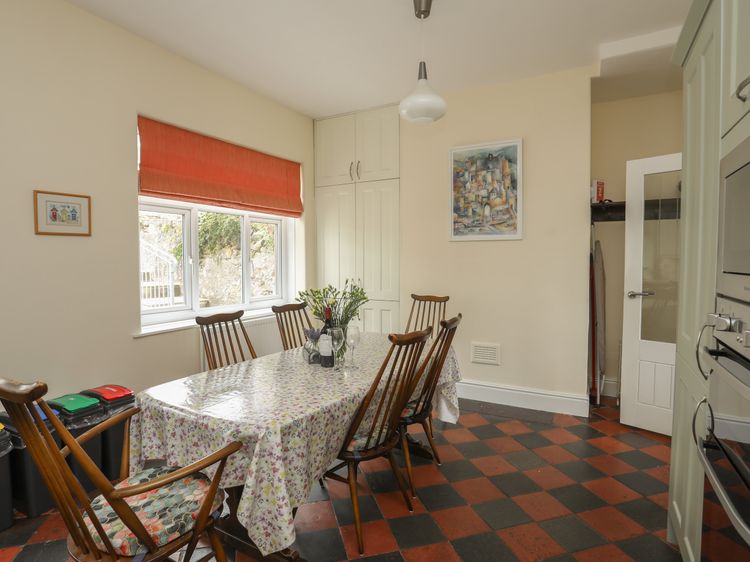 2 Cae Glas, listing photograph 12