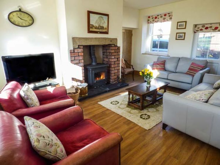 Old Hall Cottage, listing photograph 3
