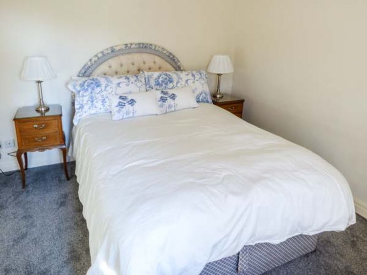 Old Hall Cottage, listing photograph 10