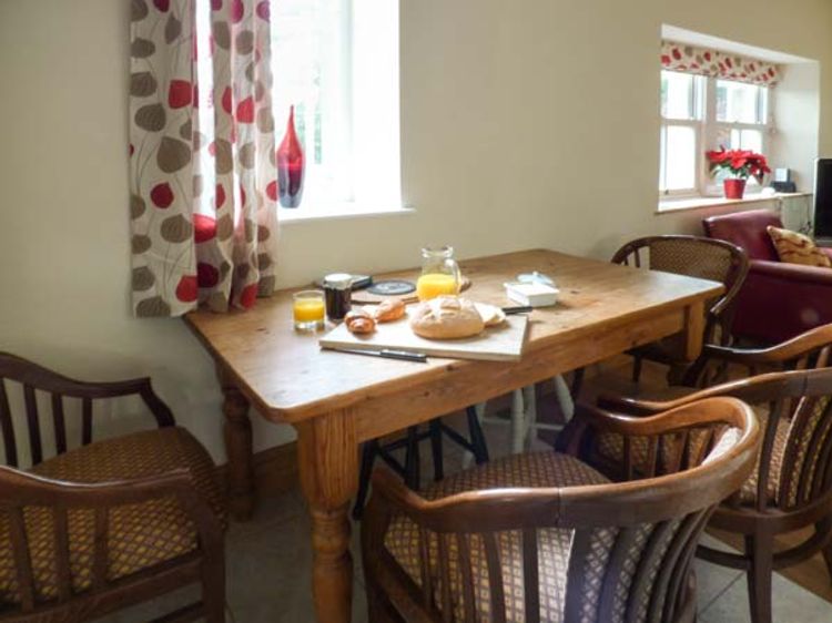 Old Hall Cottage, listing photograph 6