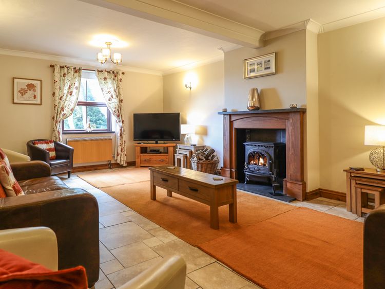 Ty Newydd, listing photograph 12
