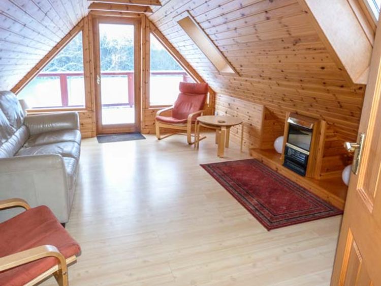 Strathavon Chalet, listing photograph 2
