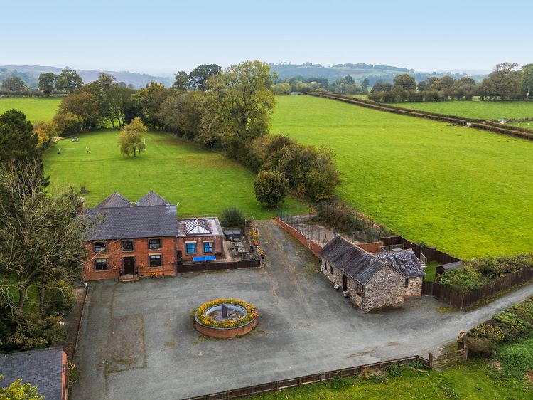 Bwthyn Ty Newydd, listing photograph 3