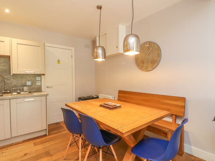 Holly Cottage, listing photograph 8