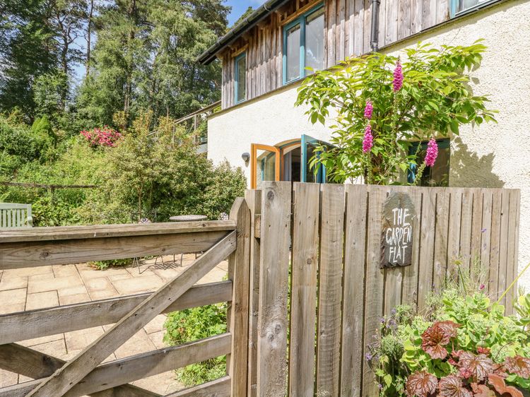 The Garden Flat, listing photograph 2
