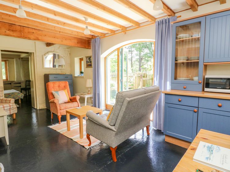 The Garden Flat, listing photograph 3