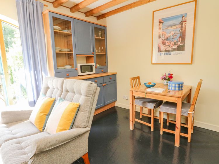 The Garden Flat, listing photograph 7