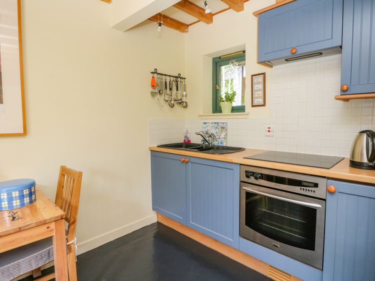 The Garden Flat, listing photograph 9