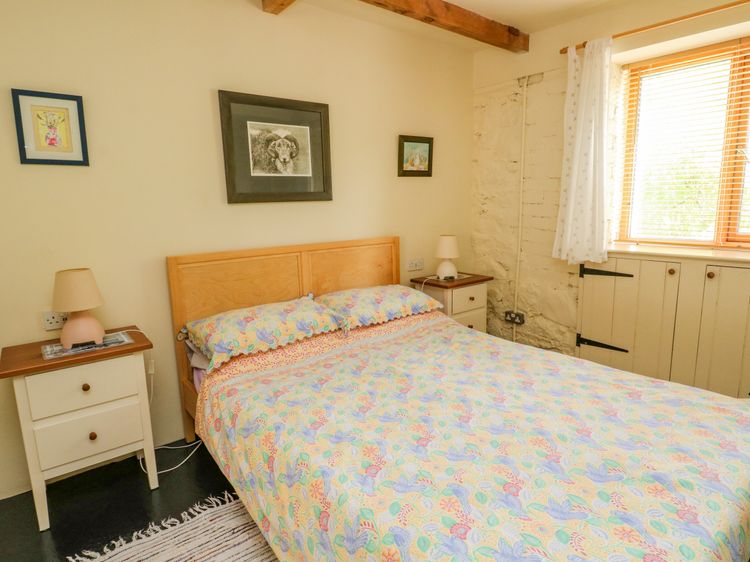 The Garden Flat, listing photograph 11