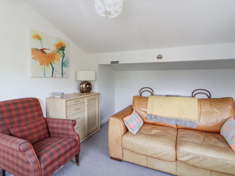 Foxholes Lodge, listing photograph 5