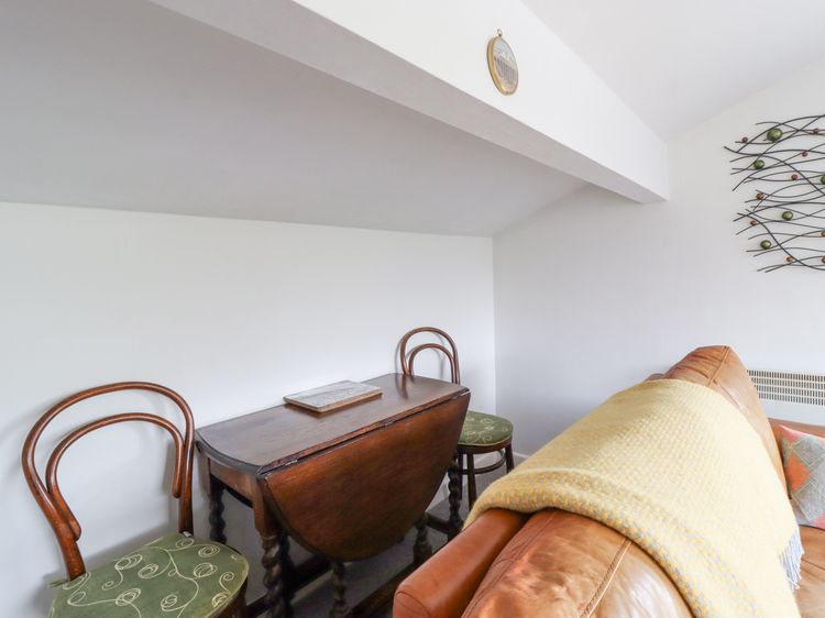 Foxholes Lodge, listing photograph 6