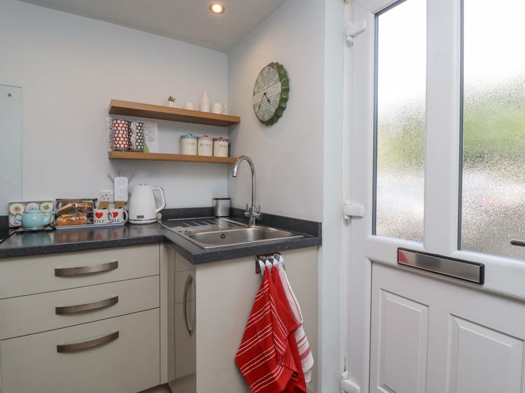 Foxholes Lodge, listing photograph 10