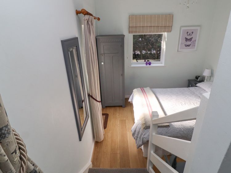 Foxholes Lodge, listing photograph 12