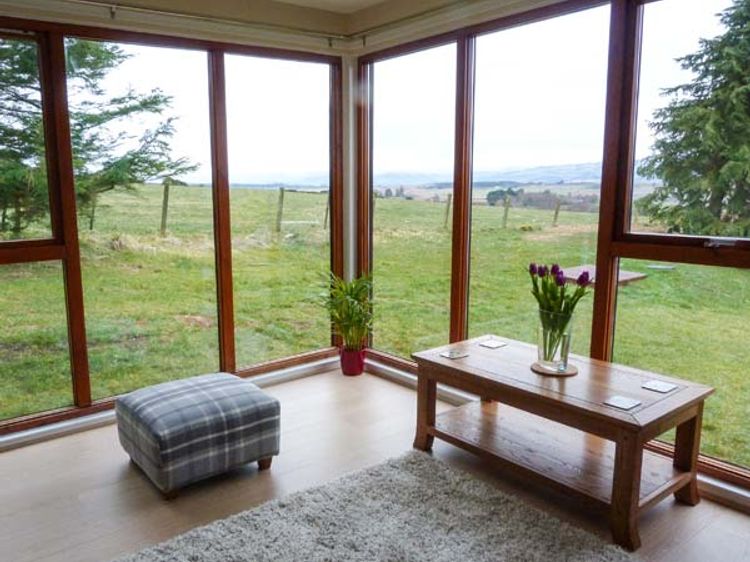 Pine Lodge, listing photograph 10