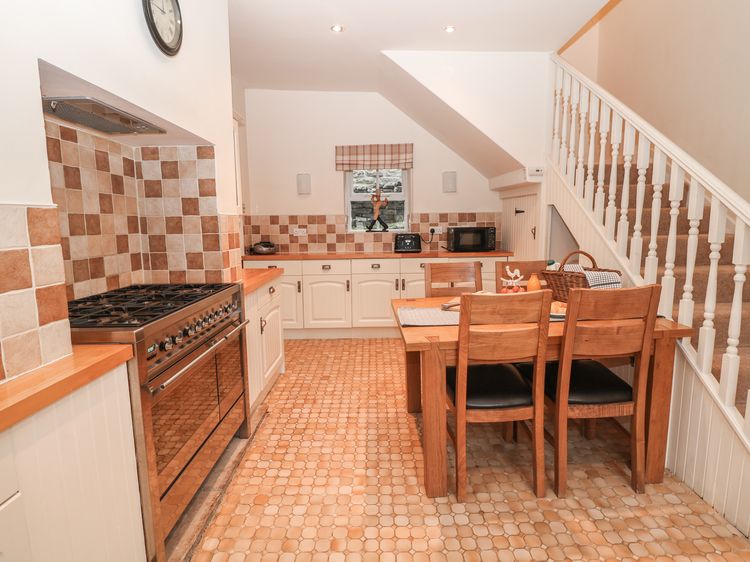 Laburnum Cottage, listing photograph 11