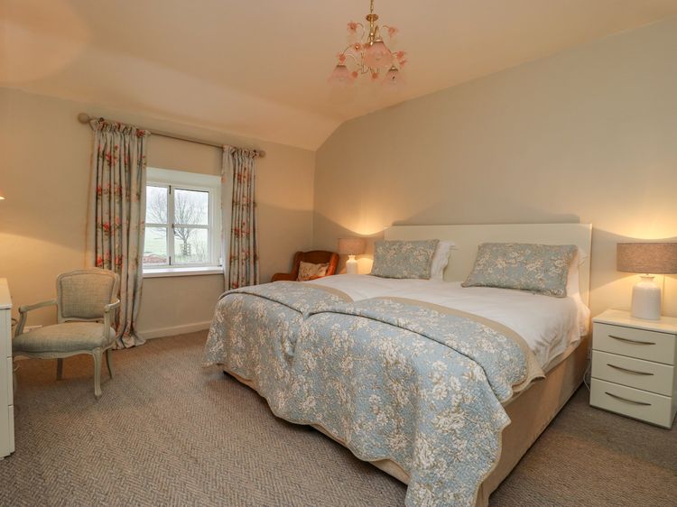 The Nook, Bank Newton, listing photograph 10