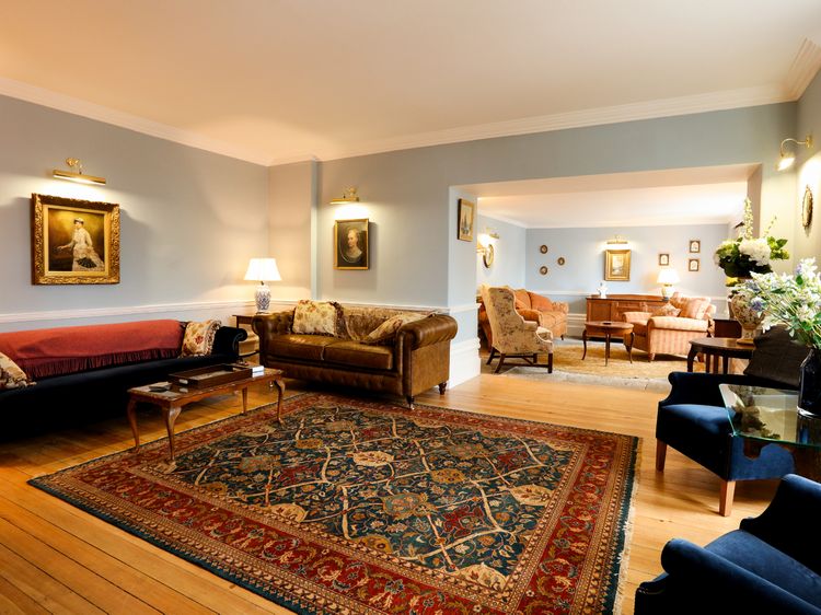 Ridge Hall, listing photograph 5