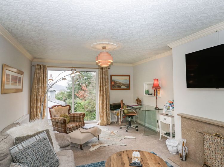 Kempton, listing photograph 3