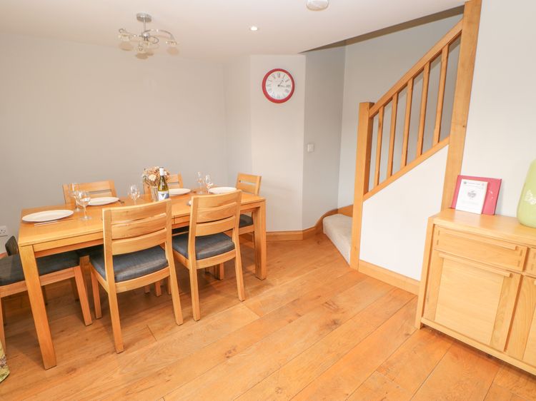 Rose Cottage, listing photograph 9