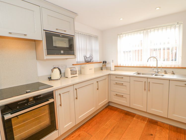 Rose Cottage, listing photograph 11