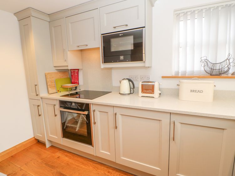 Rose Cottage, listing photograph 12