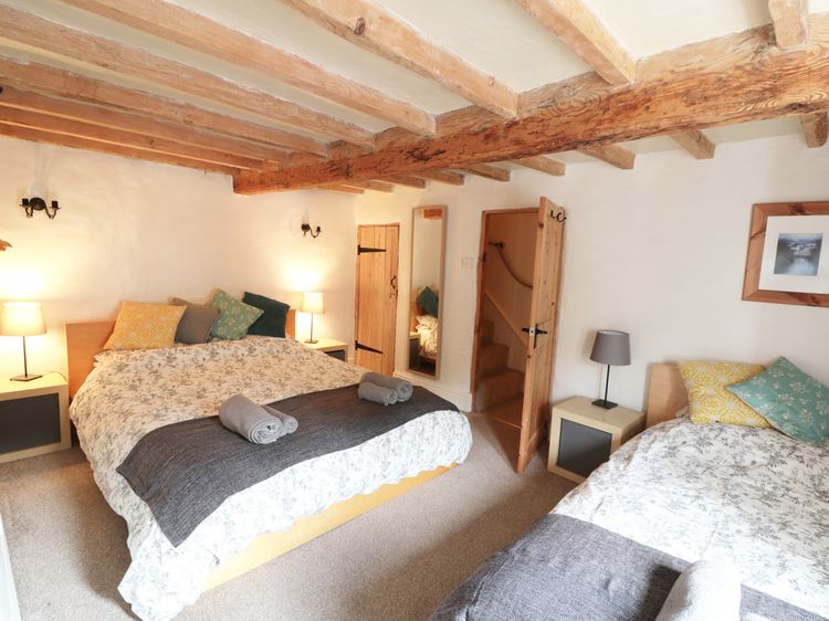 Holly Cottage, listing photograph 8