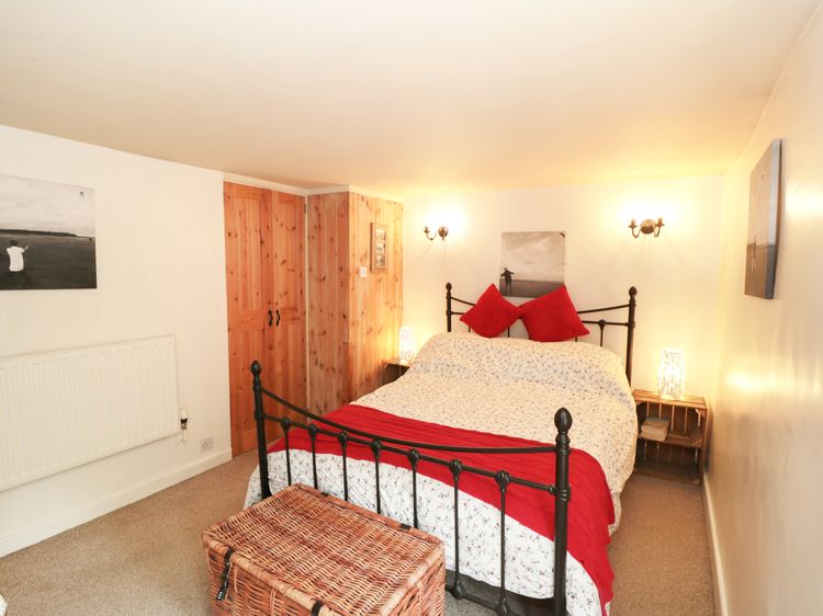 Holly Cottage, listing photograph 10