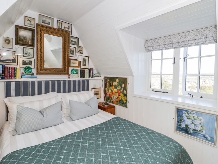 Bronwen Cottage, listing photograph 11