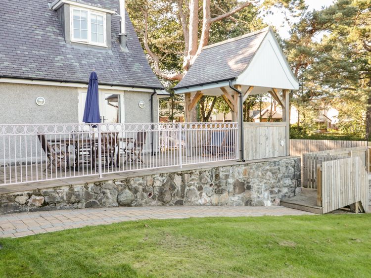 Bronwen Cottage, listing photograph 2