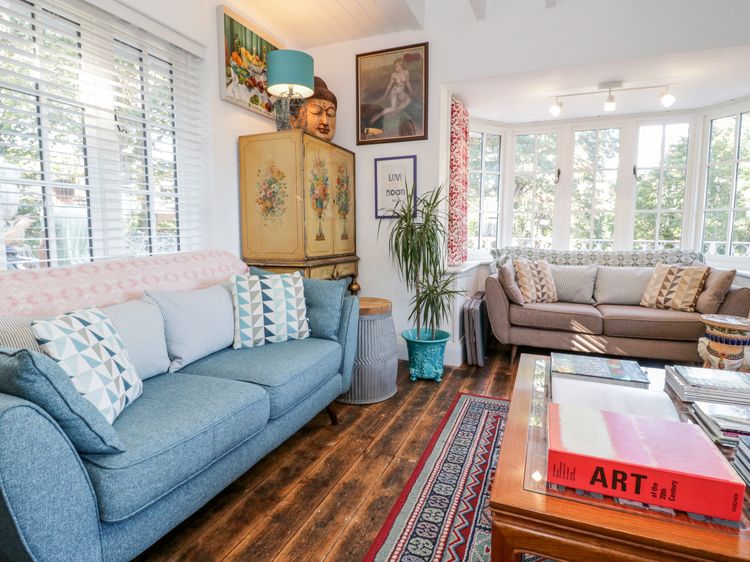 Bronwen Cottage, listing photograph 4