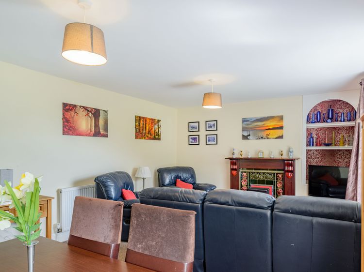 2 Isygraig, listing photograph 11