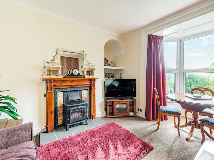 1 Isygraig, listing photograph 5