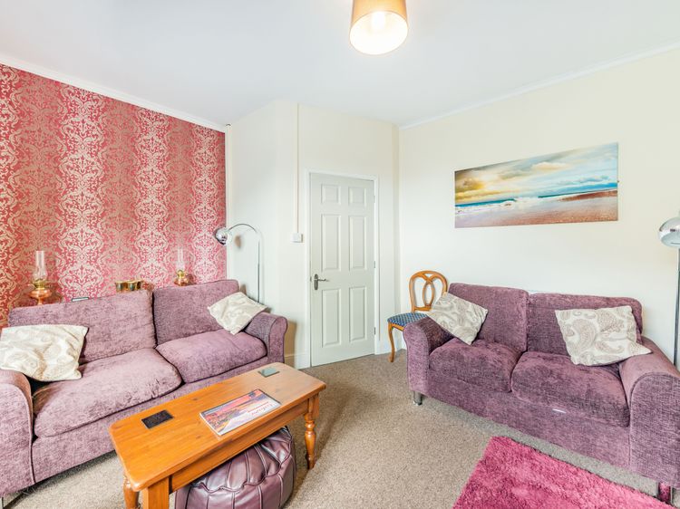 1 Isygraig, listing photograph 9