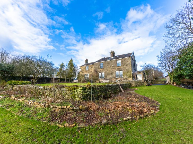 Queen Ann's Close, listing photograph 2