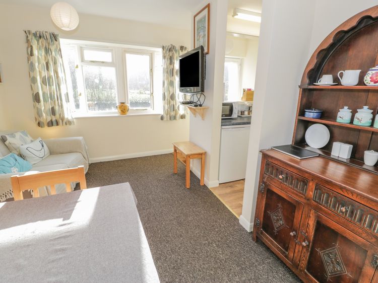 Bryn Melyn Artist's Cottage, listing photograph 4