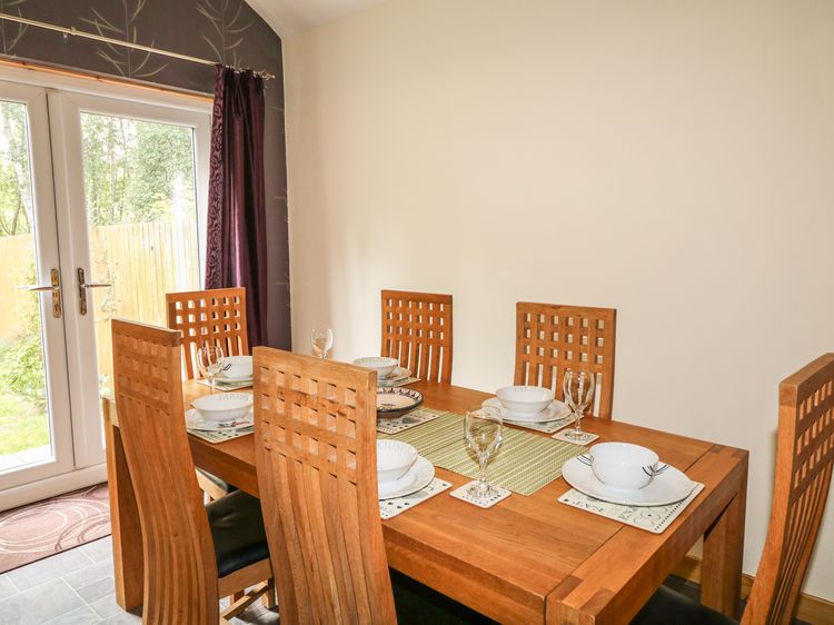 79 Corrour Road, listing photograph 5