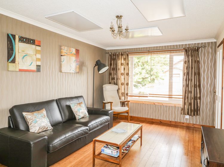 79 Corrour Road, listing photograph 2