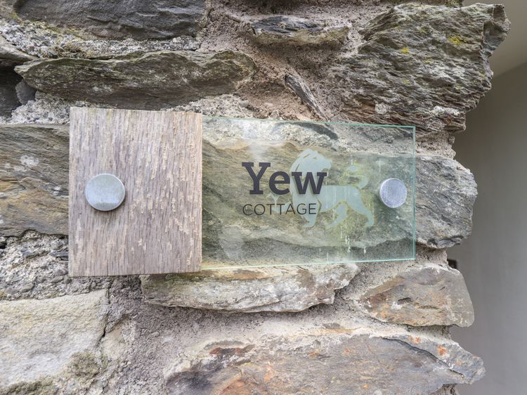 Yew Cottage, listing photograph 3