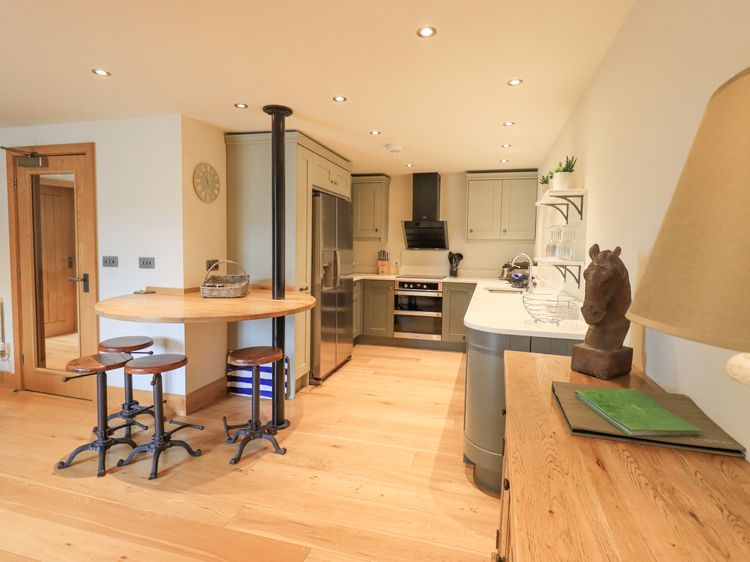 Yew Cottage, listing photograph 10