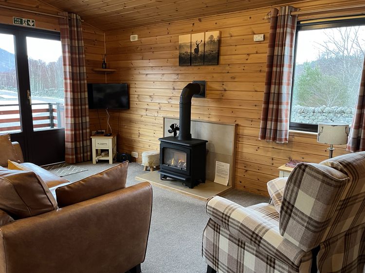 Wildcat Lodge, listing photograph 3