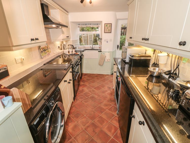 Sundial Cottage, listing photograph 8