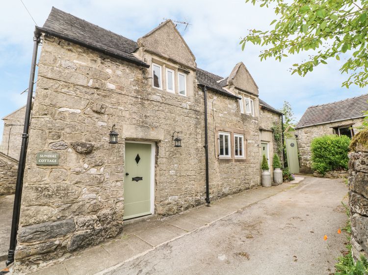 Sundial Cottage, listing photograph 2