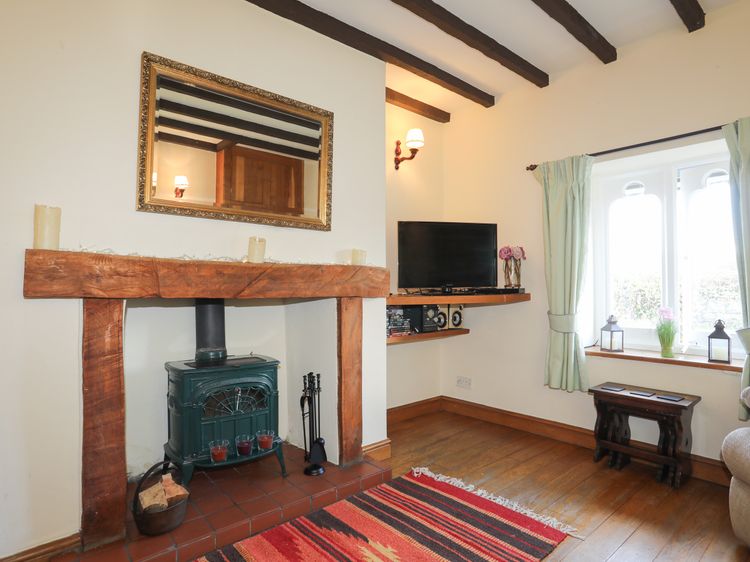 Pabo Lodge, listing photograph 2